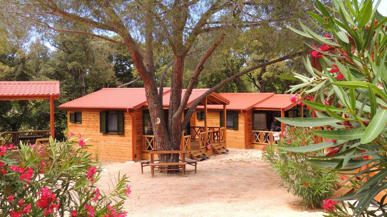 Feriendorf La Mora Calvi  Exterior photo